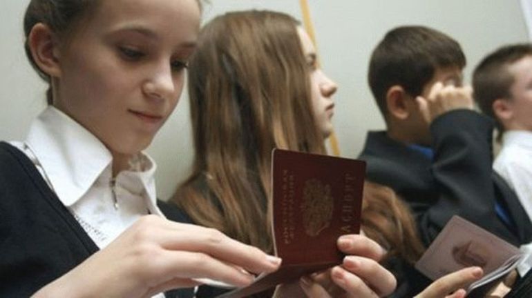 Всё, что необходимо знать о порядке получения паспорта в 14 лет